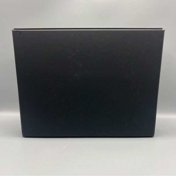Chanel Black Gift Box - Picture 2 of 3